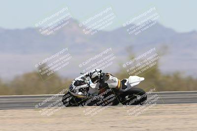 media/Apr-20-2025-CVMA (Sun) [[39090e8767]]/Race 9-Formula LW Twins Shootout/